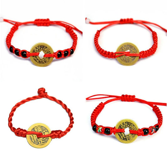 Bracelet pour attirer l'abondance en corde rouge tissé à la main avec des pièces de cuivre