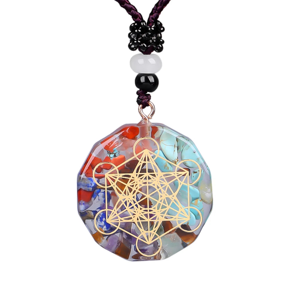 Energy necklace to rebalance the chakras