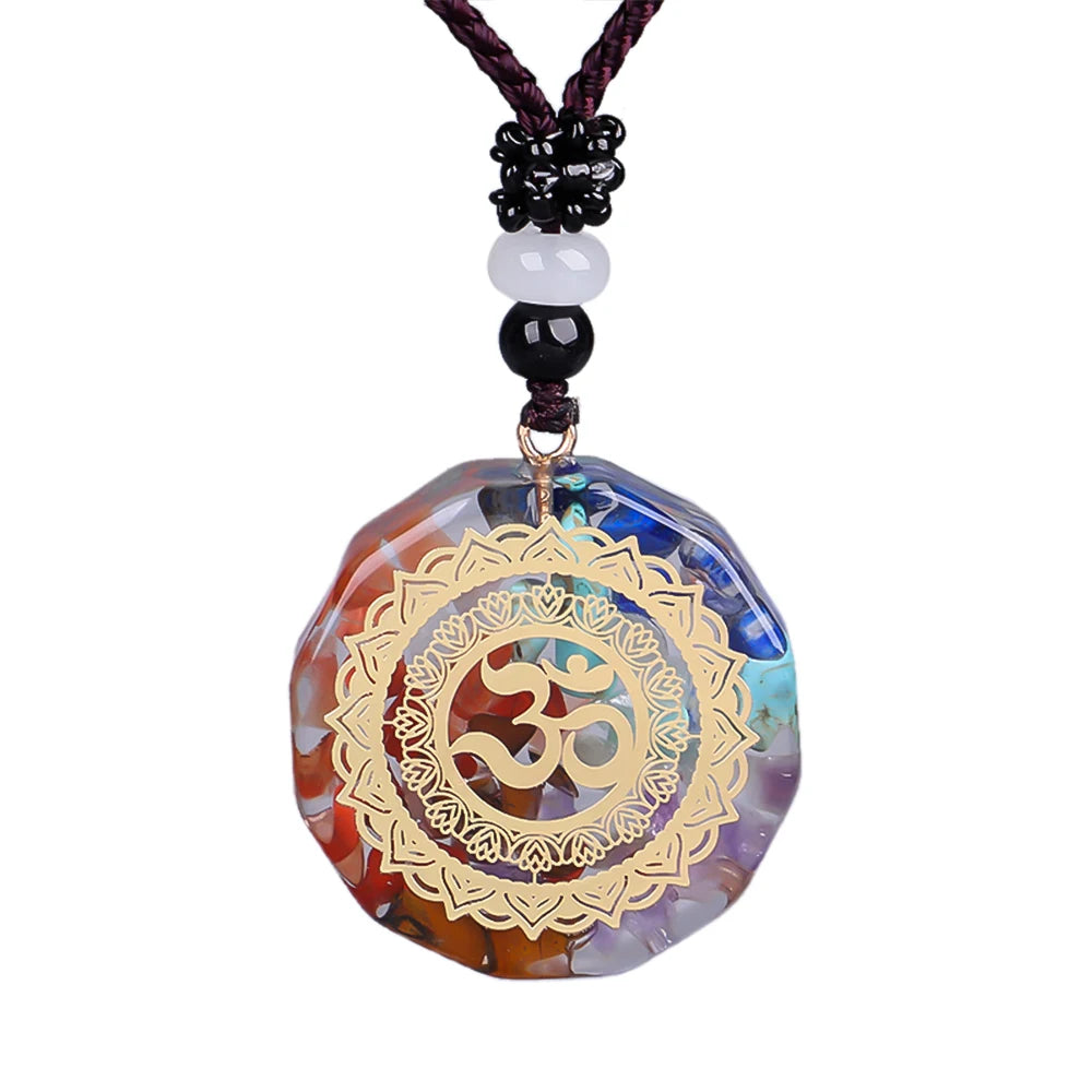 Energy necklace to rebalance the chakras